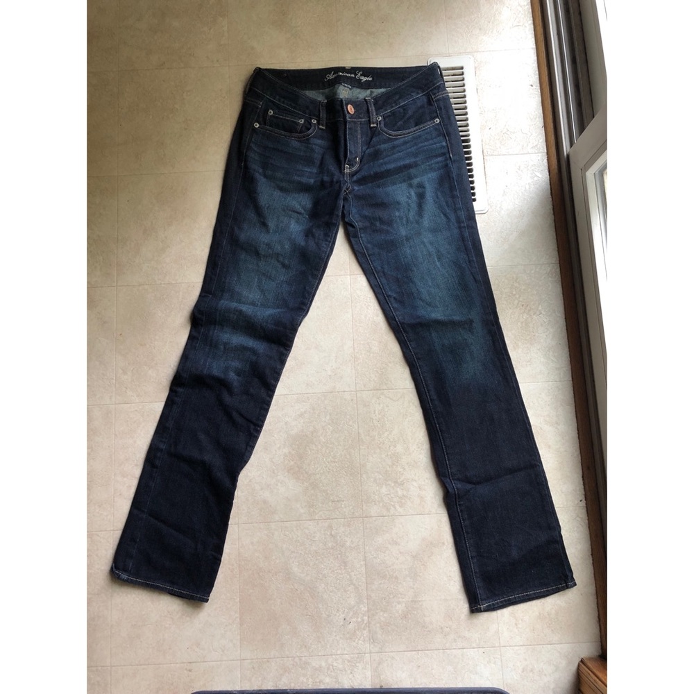 Super dark wash American Eagle Straight Jeans—6L